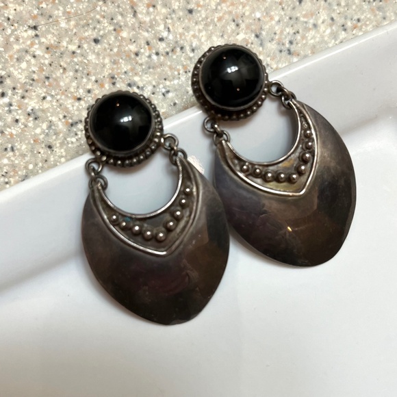 Vintage Onyx Earrings Black Shield Dangle 925 Sterling Silver Teardrop Tribal - Picture 11 of 11